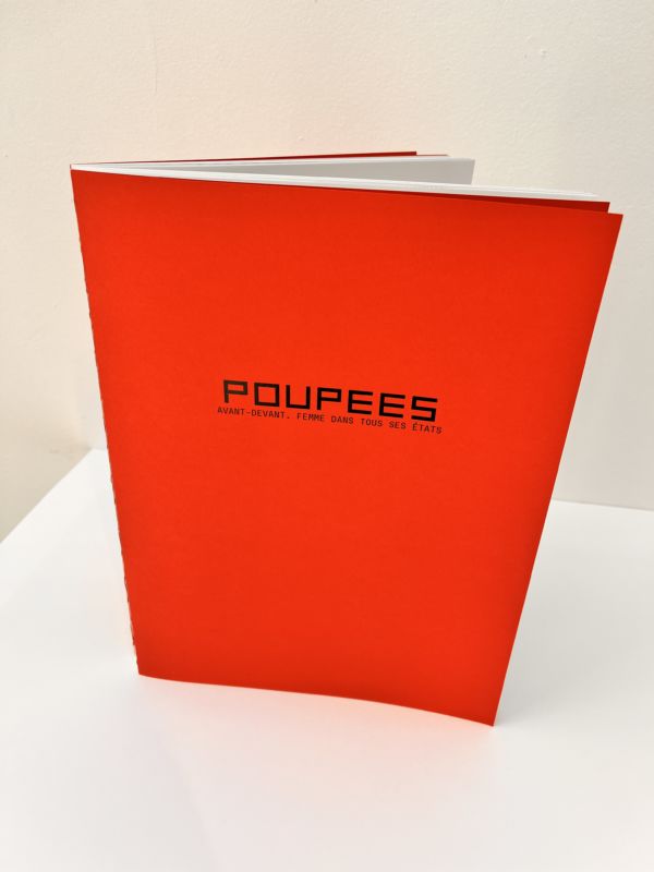 Poupées